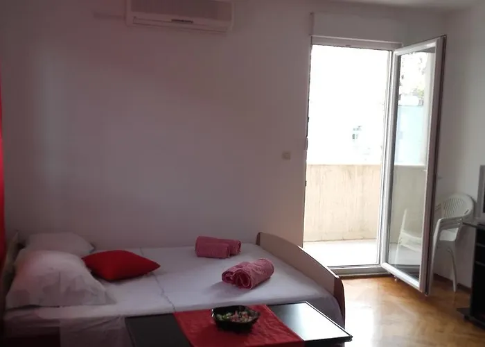 شقة Max أوميس