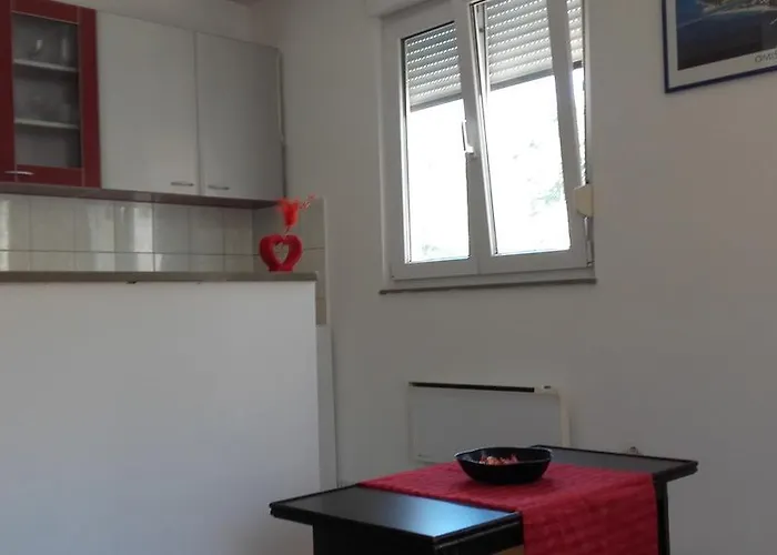 Max شقة أوميس